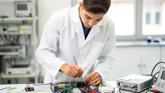 Beitragsbild für besten Uni Elektrotechnik Überblick in Deutschland 2024