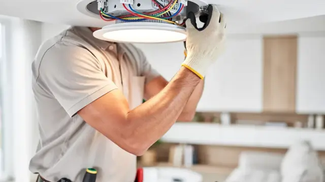 Elektroinstallationen steuerlich absetzen für finanzielle Einsparungen im Eigenheim