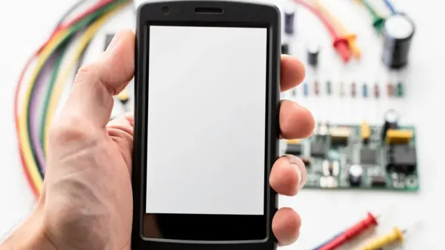 Beitragsbild zum Blogartikel über Elektrotechnik Grundlagen für neugierige Interessierte